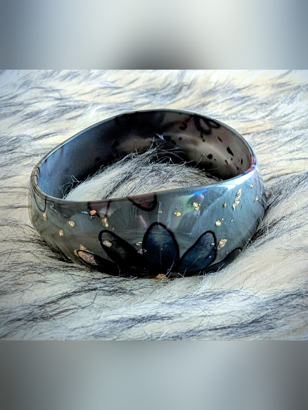Gray Patterned Resin Bangle Bracelet New With Out Tags